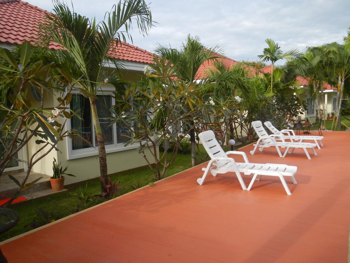 Pat's Hideaway 3*