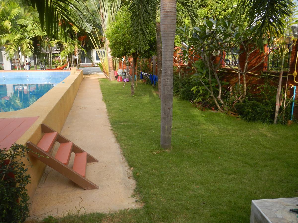Pat's Hideaway Resort