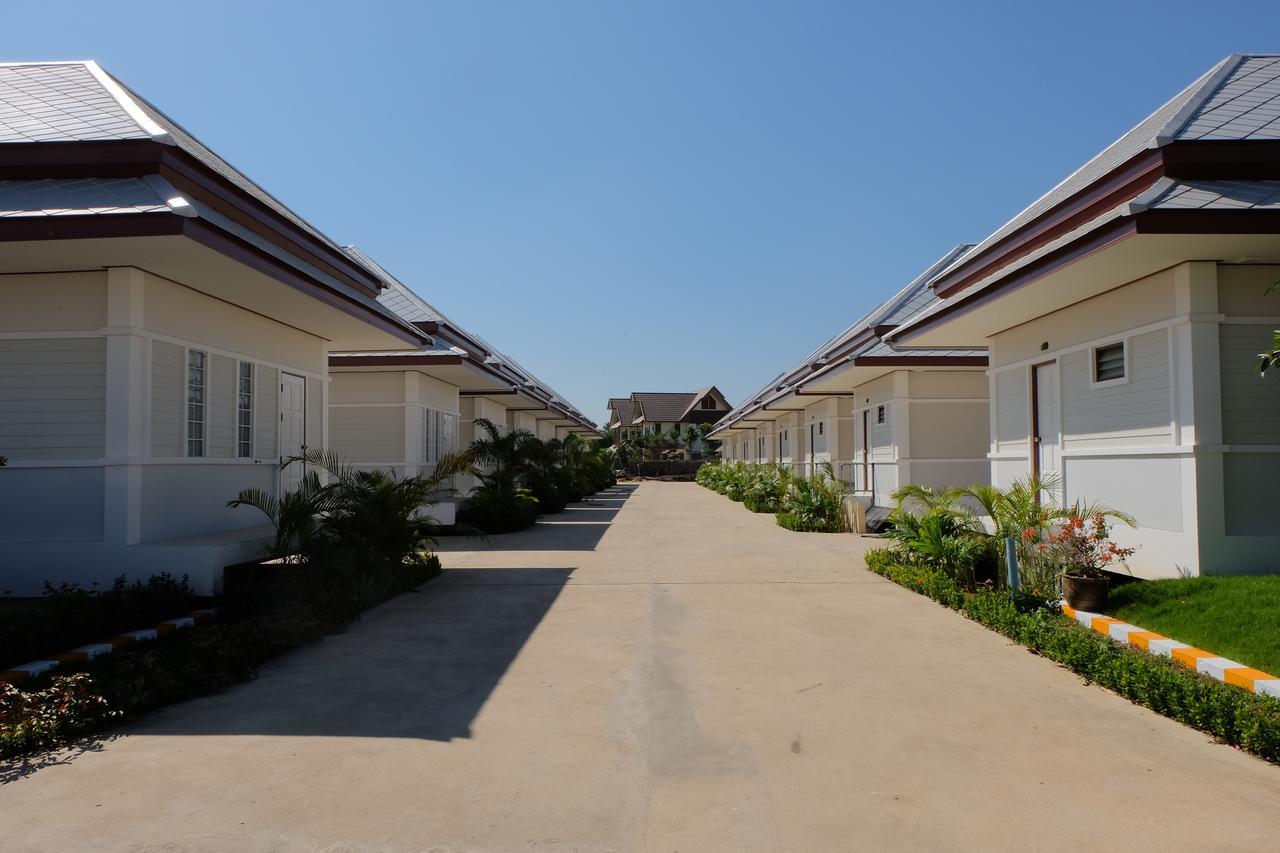 Resort Bualuang Boutique Ang Thong