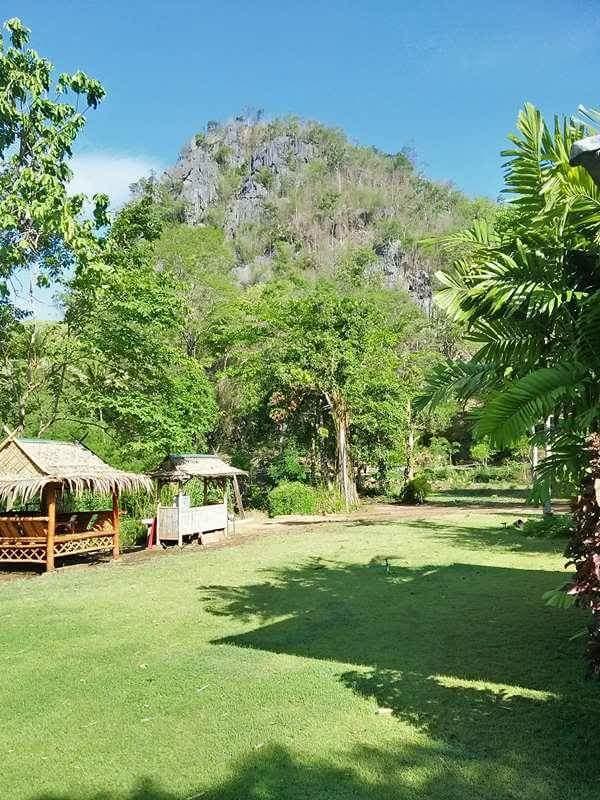 Baanrai Saiyoknoi Resort *