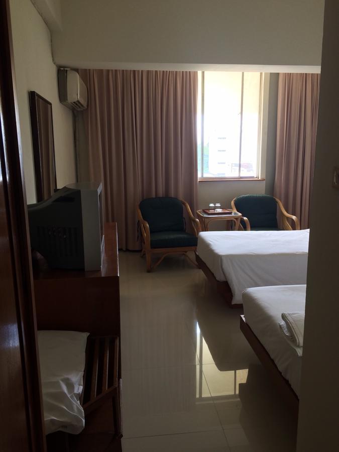 Paradorn Hotel