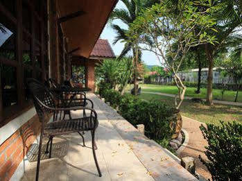 Nice & Easy House Hotel 3*