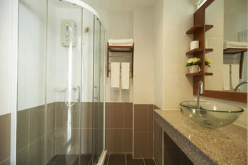 Kp Seaview Jomtien Hotel