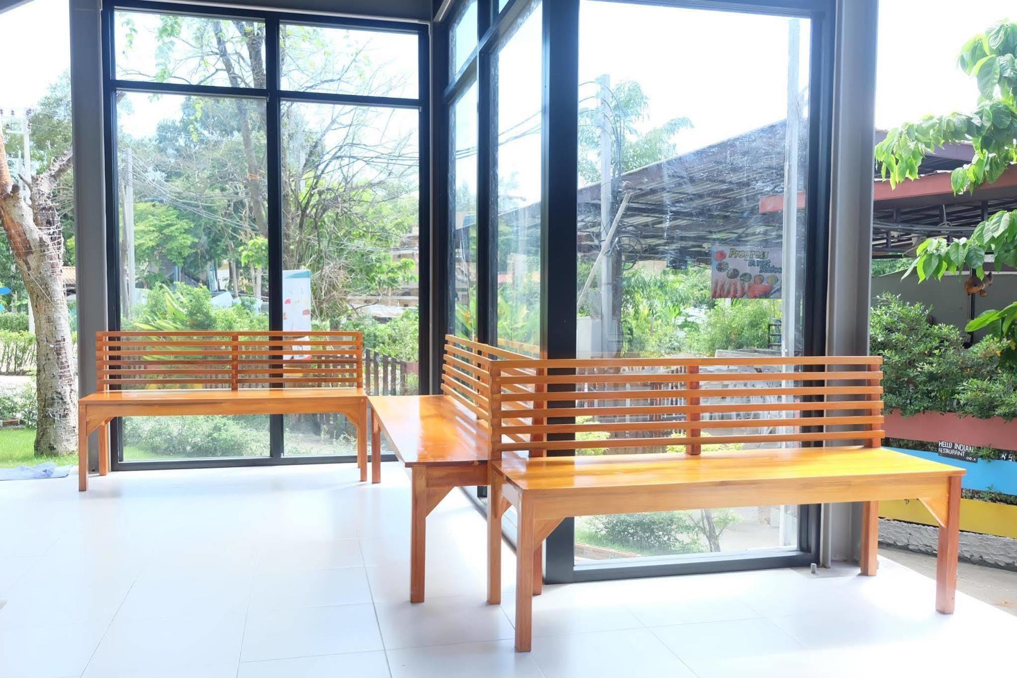 A Deluxe 2* Koh Lipe