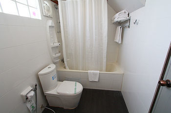 Sakol Hotel 3*