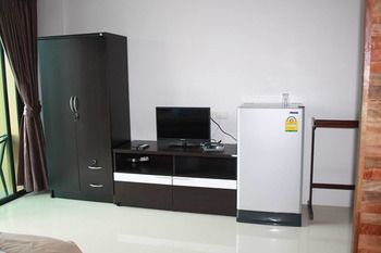 Noppharat & Backpacker Hostel Ao Nang