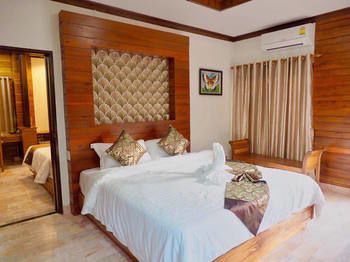 Khum Sai Ngam & Hotel 2*