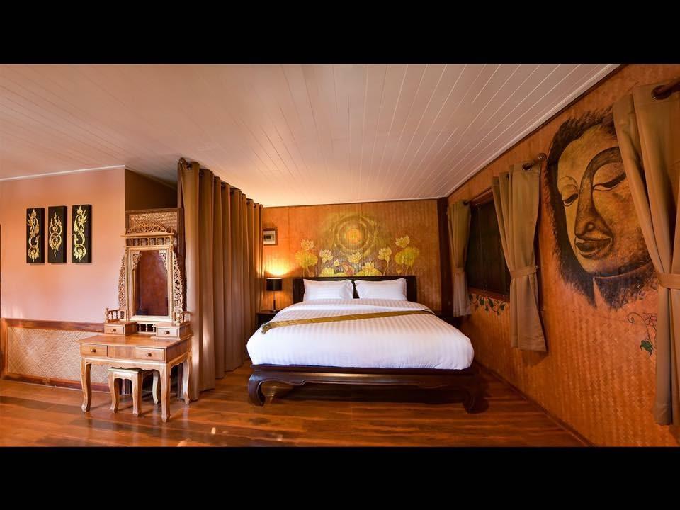 The Wes Village, Incl Free Breakfast & 100 Thb Food Gift Bed & Breakfast 3*