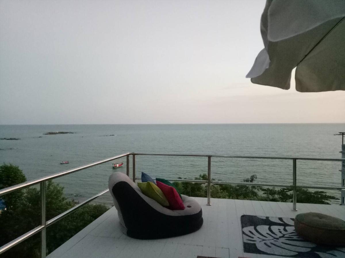 The Sea View Banchang Hostel *