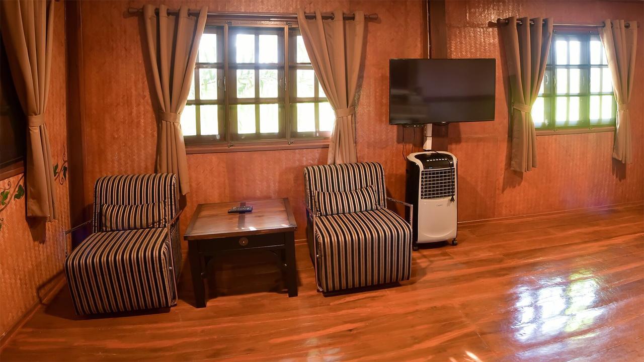 The Wes Village, Incl Free Breakfast & 100 Thb Food Gift Bed & Breakfast