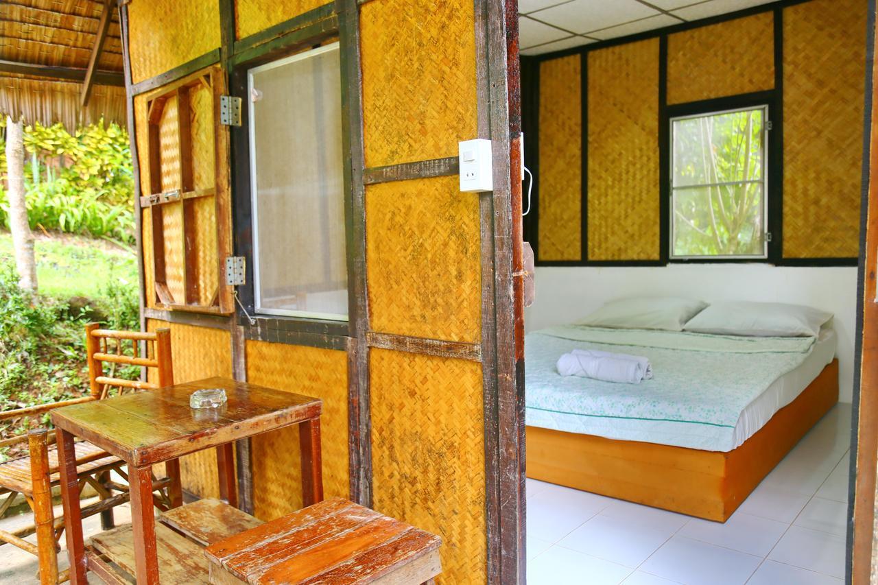 Tp Hut Resort *