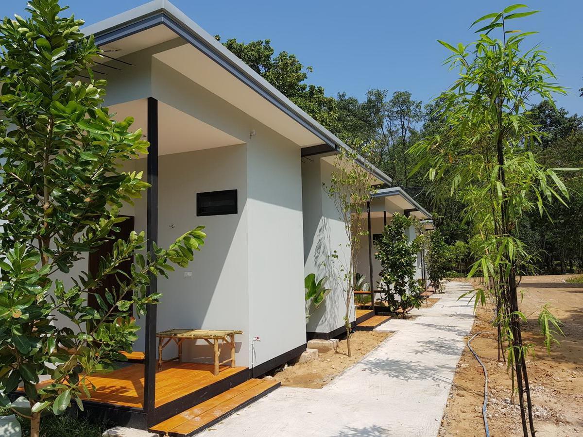 Saksupha Resort *