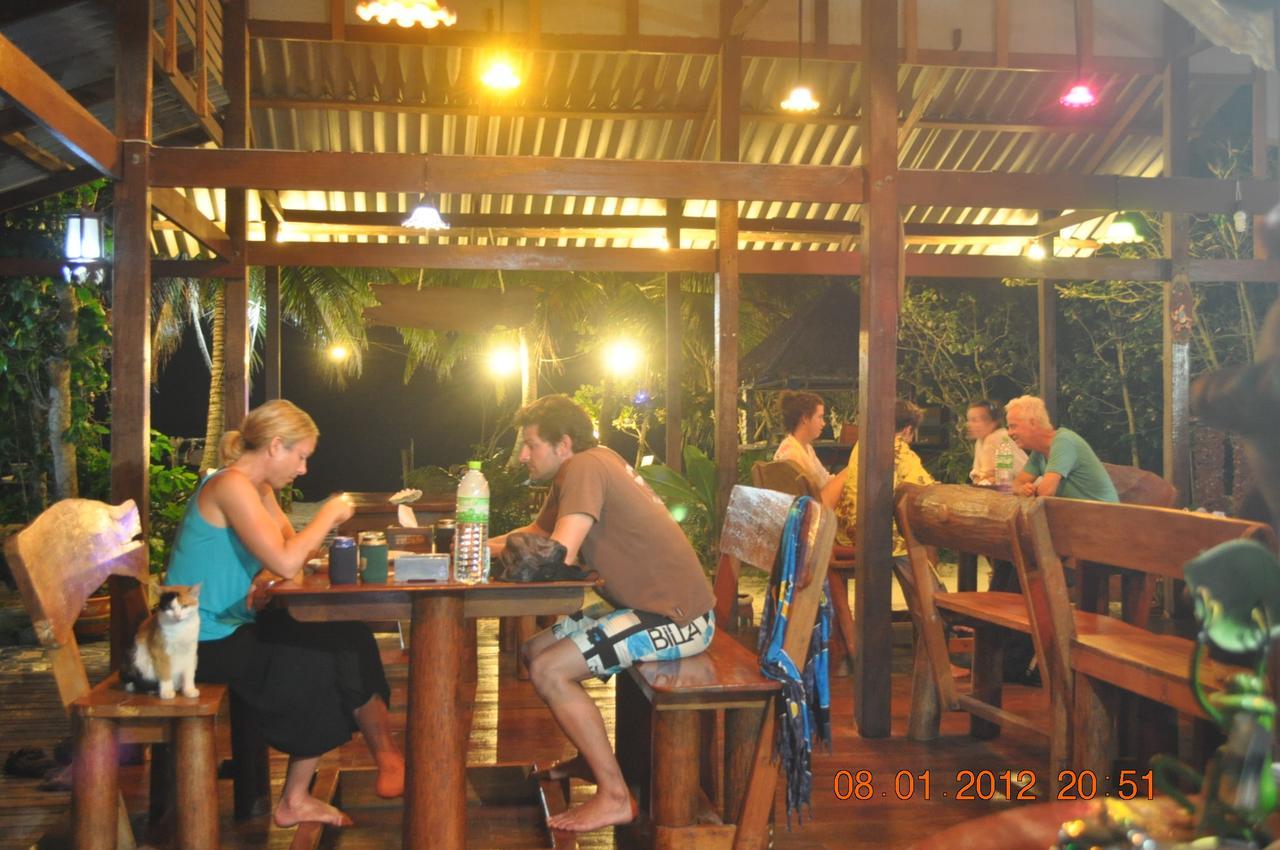 Frog Garden Hut * Koh Phayam