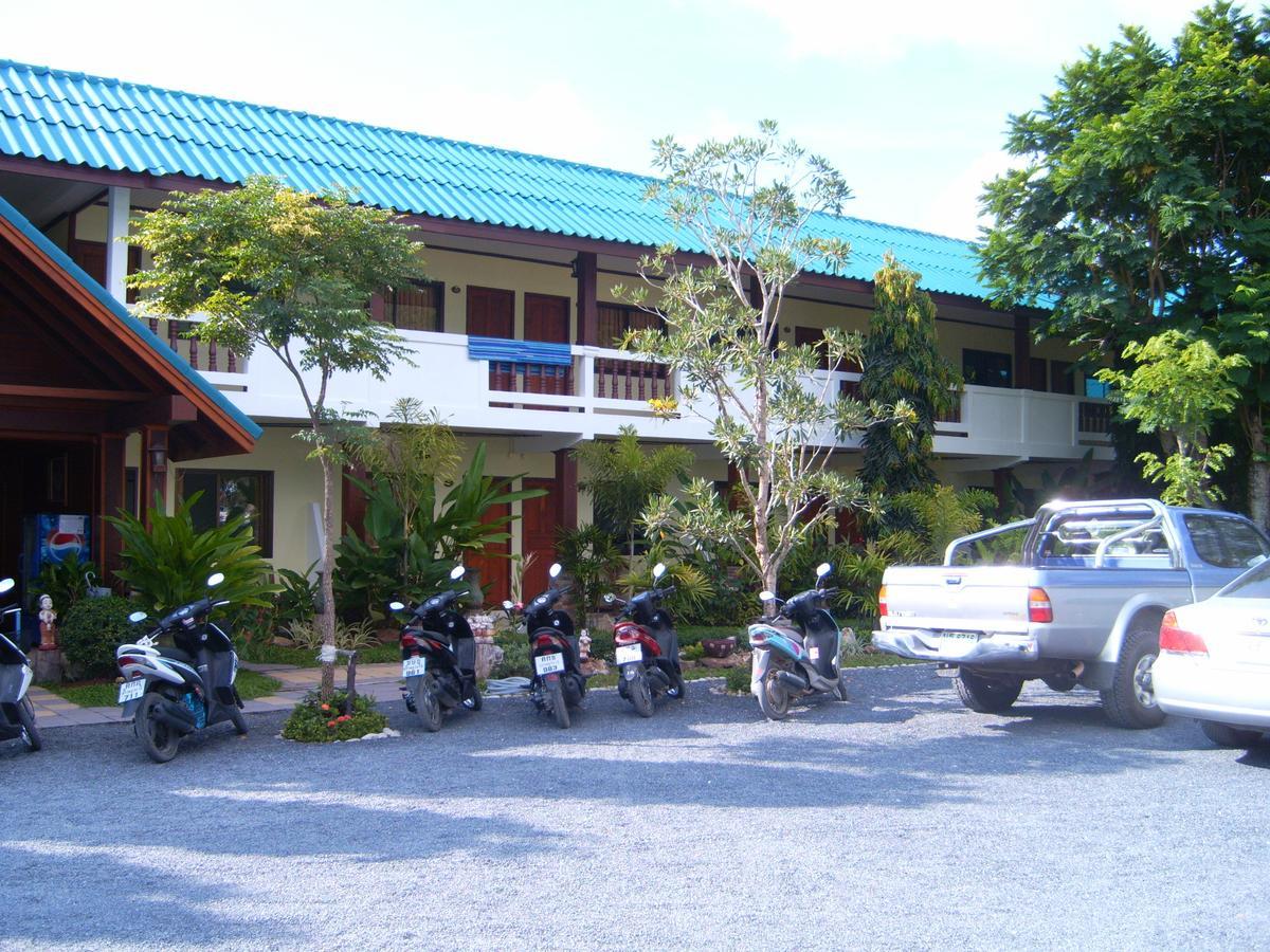 Hotel Baan Karnjana *
