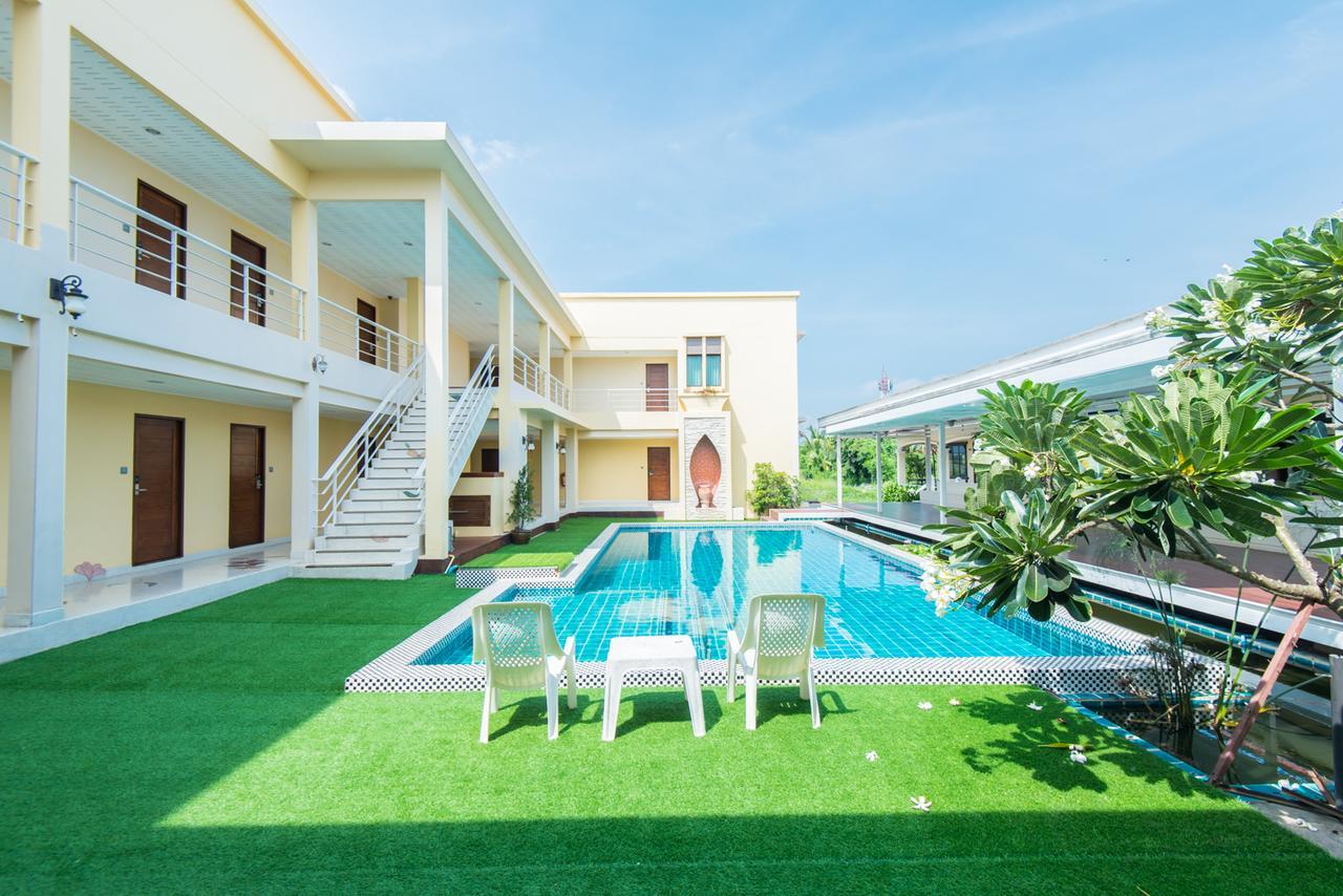 Baan Talay Cream 3* Samut Songkhram