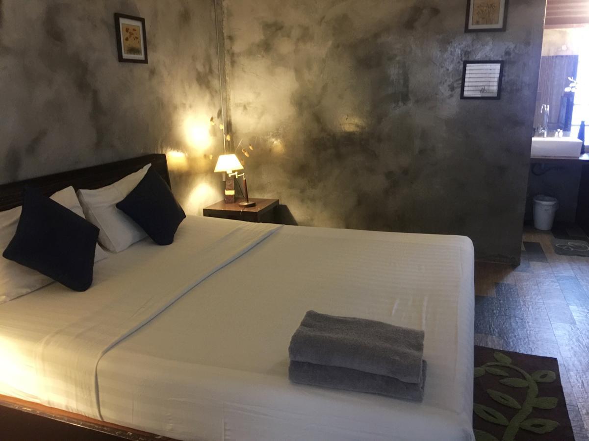 Hotel Crescent Bay *