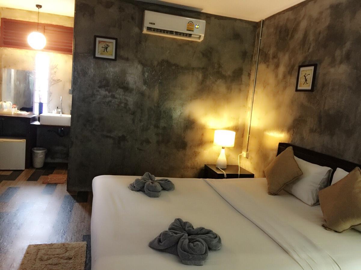 Hotel Crescent Bay *