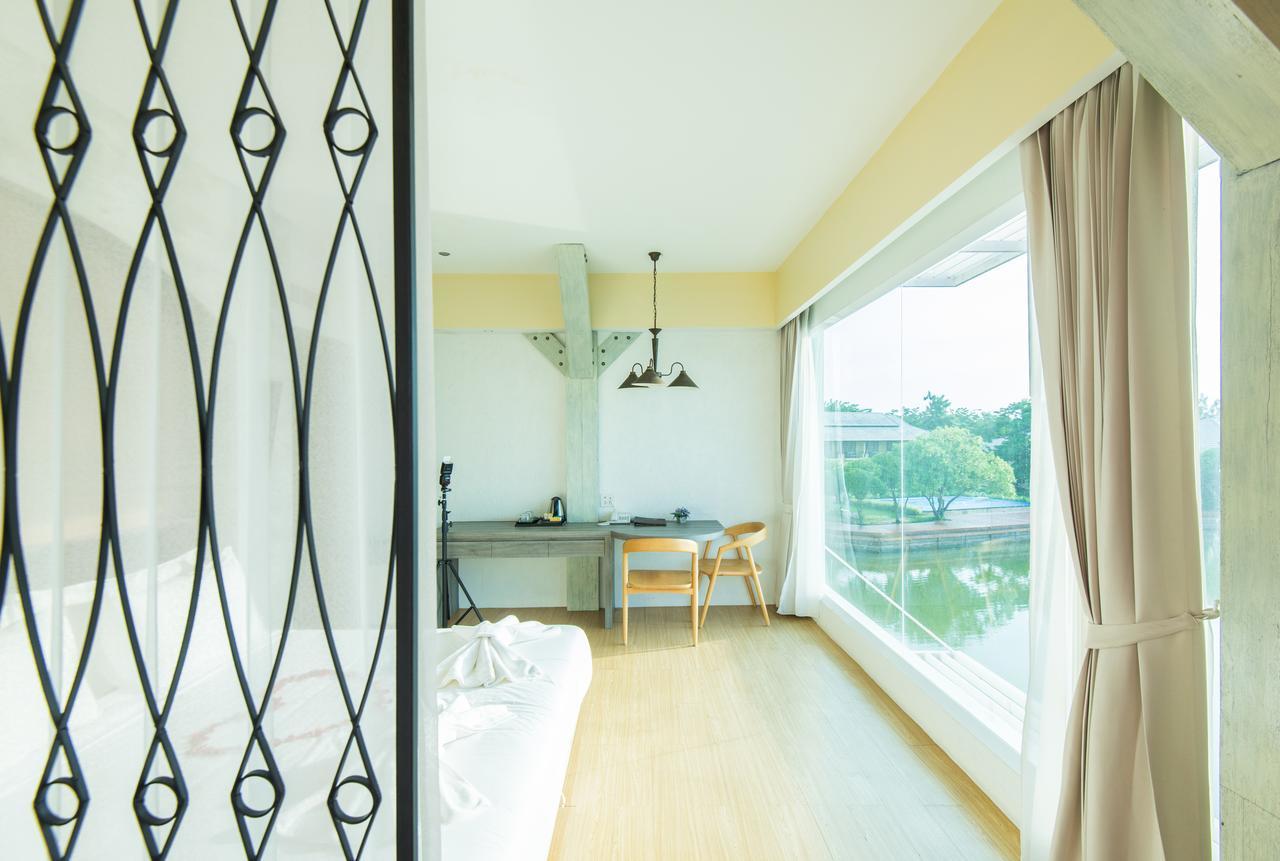 Hotel Baan Talay Cream 3*