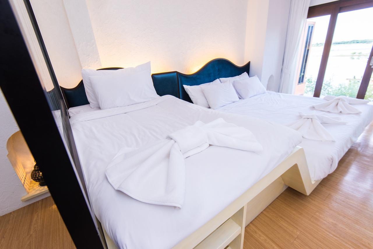 Baan Talay Cream 3* Samut Songkhram