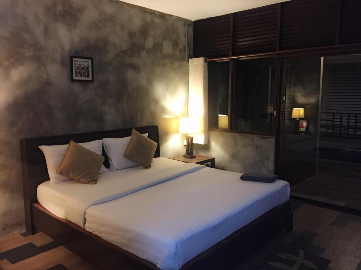 Hotel Crescent Bay *