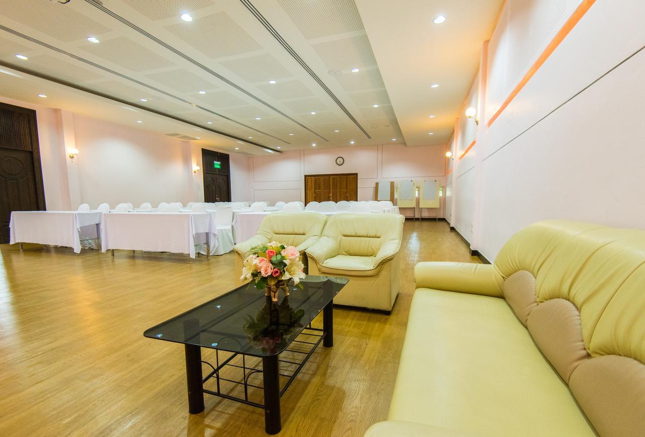 Hotel Baan Talay Cream 3*