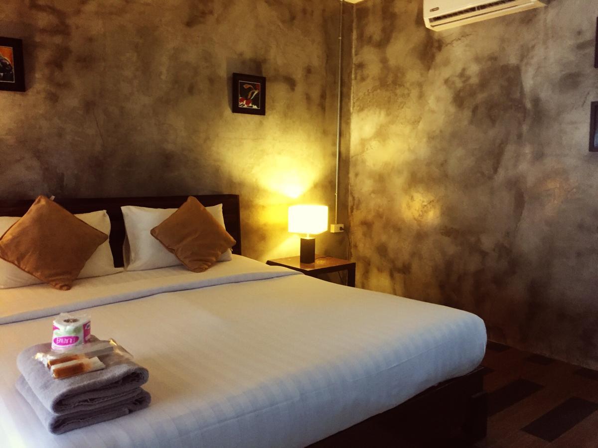 Crescent Bay * Koh Samet