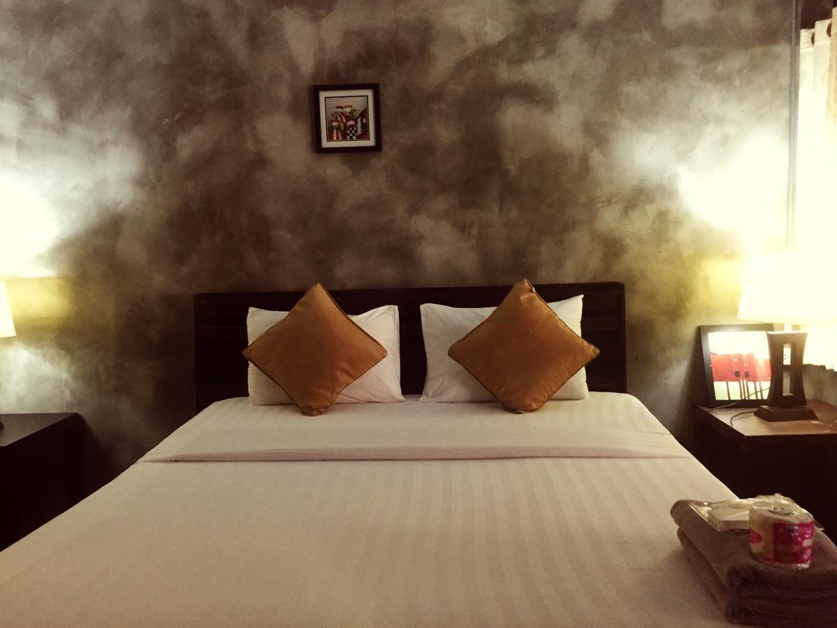 Hotel Crescent Bay *