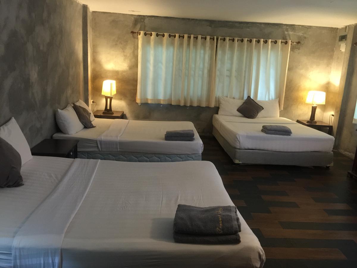 Hotel Crescent Bay *