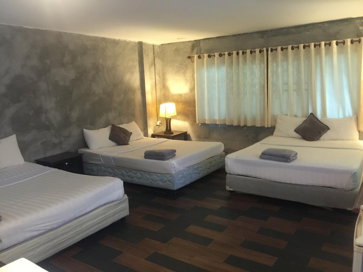 Hotel Crescent Bay *