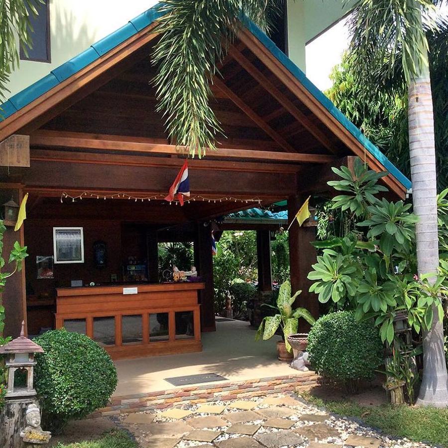 Hotel Baan Karnjana *