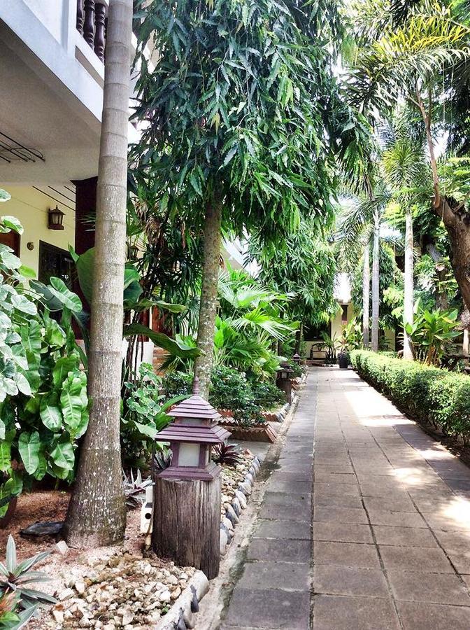 Hotel Baan Karnjana *