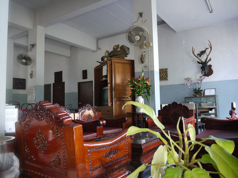 Hostel Wiriya House *