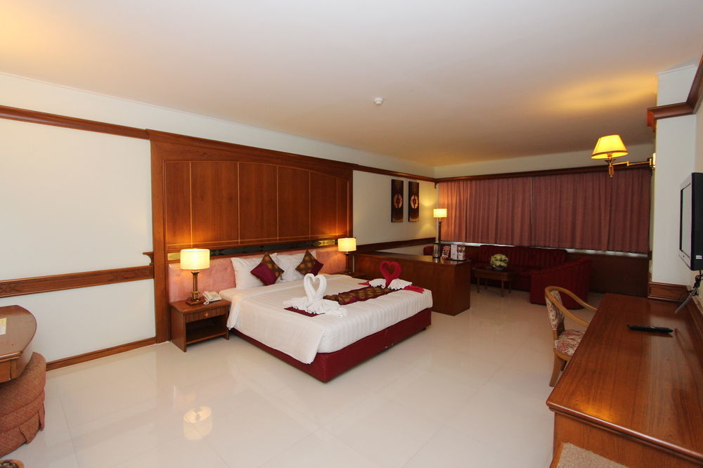 Hotel The Camelot 4*