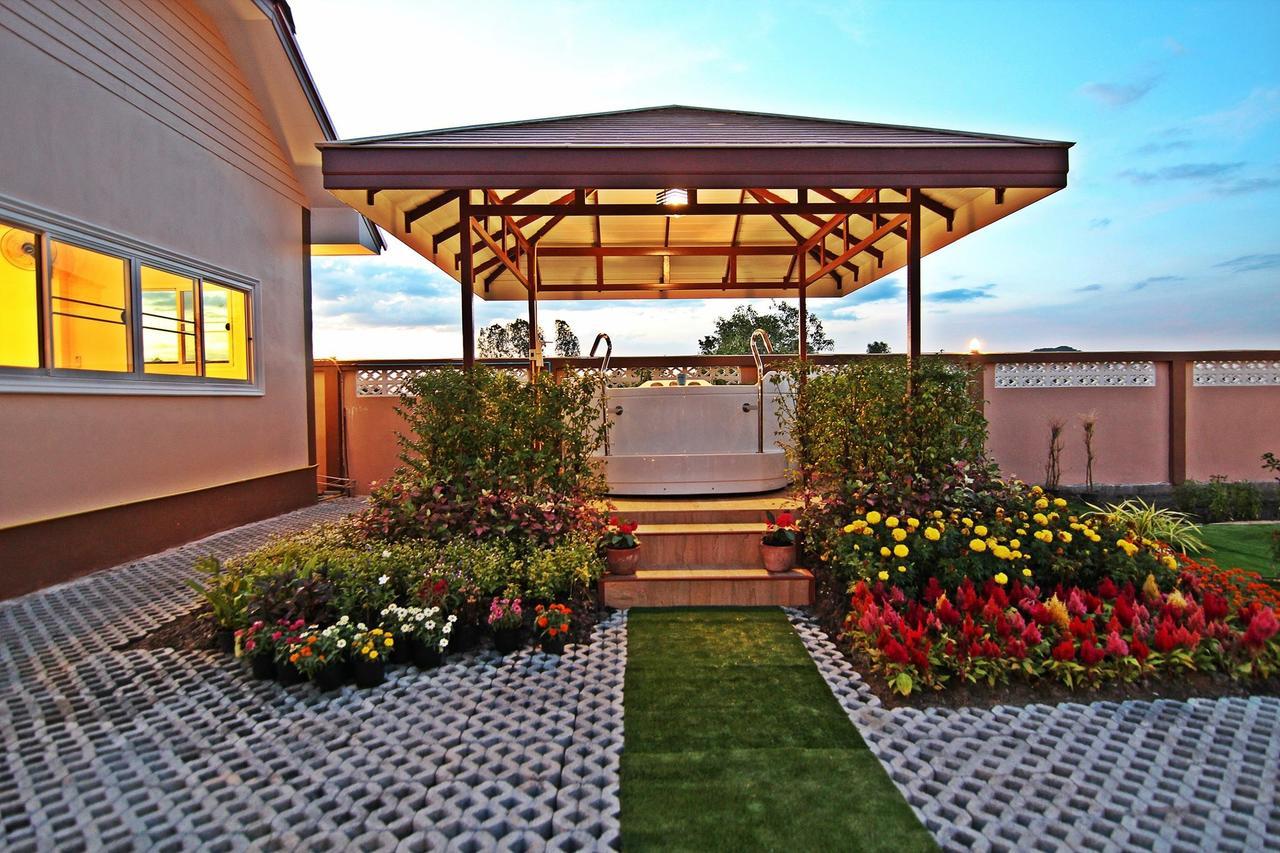Resort Rojanavee 2*