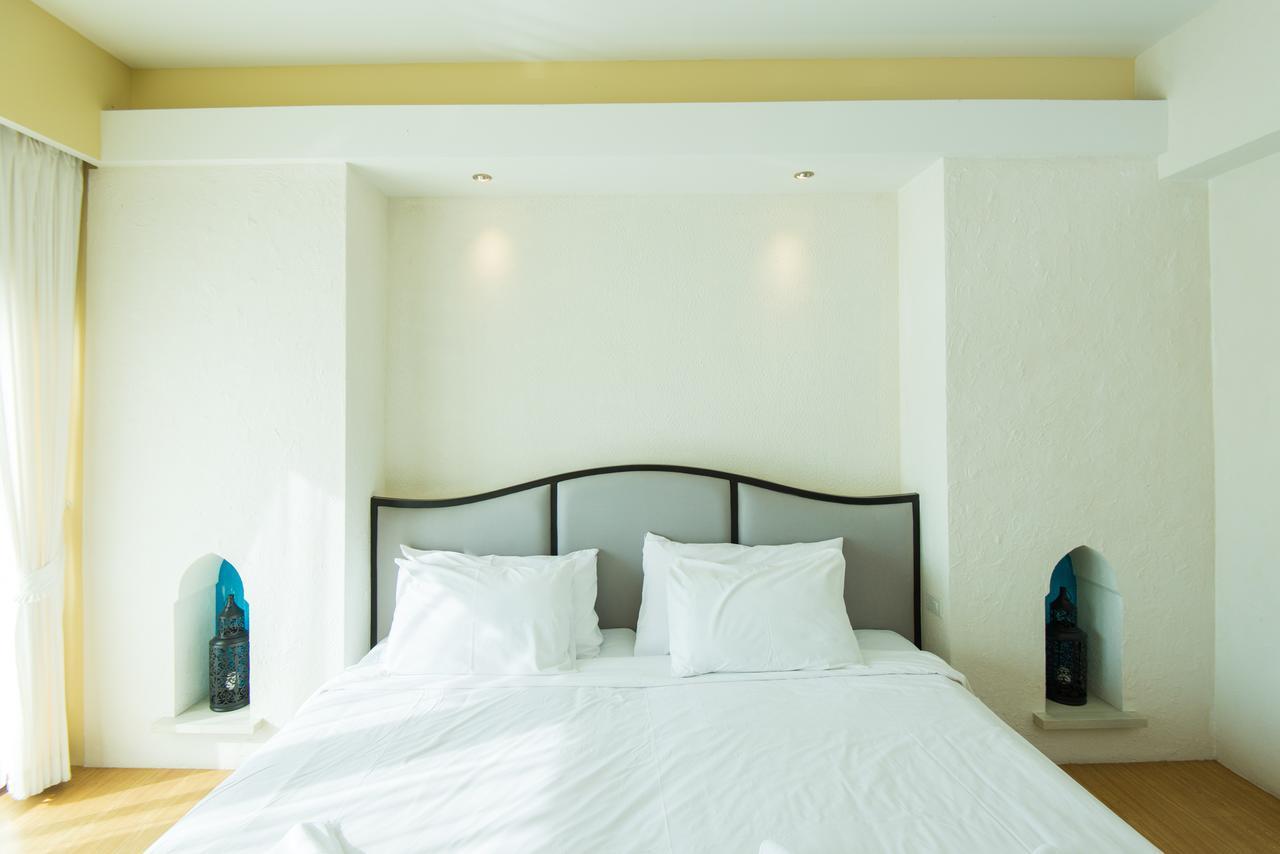 Hotel Baan Talay Cream 3*