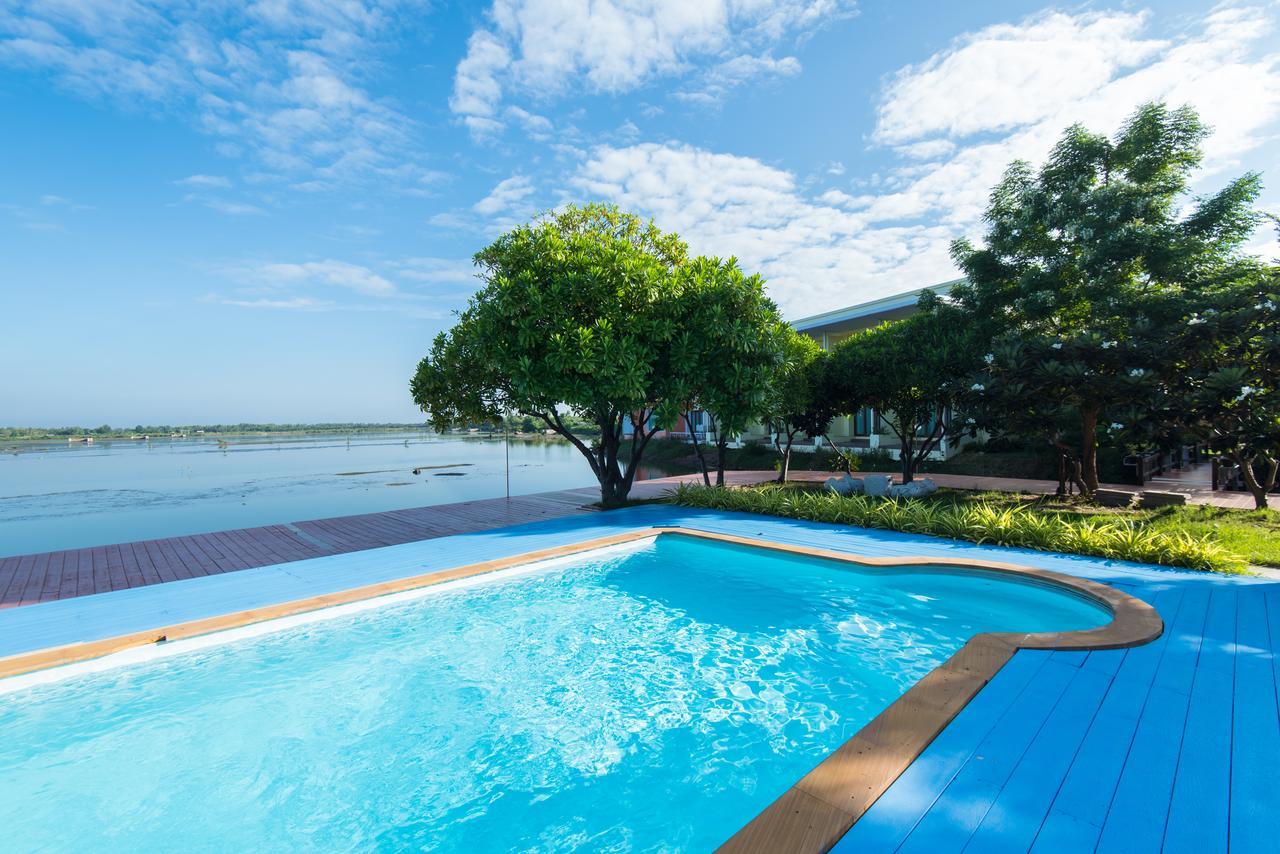 Hotel Baan Talay Cream 3*
