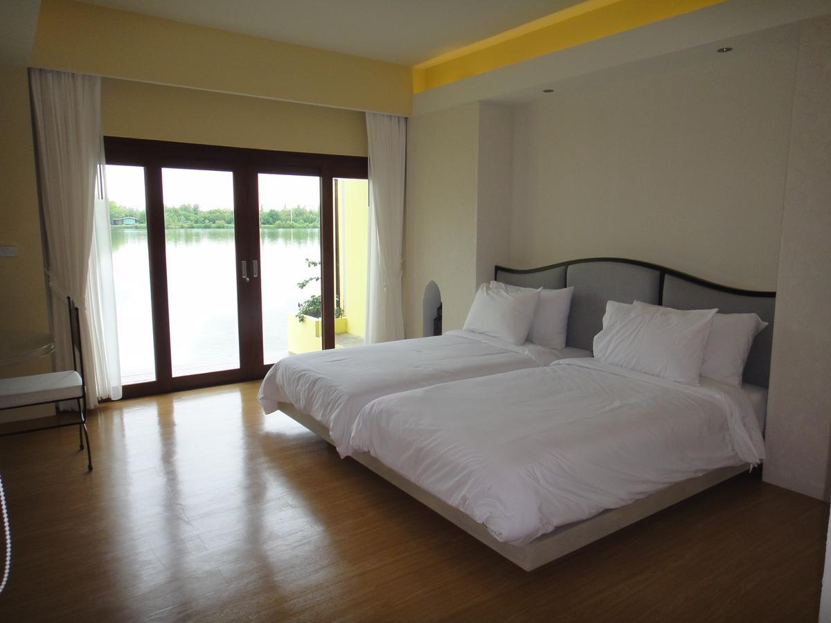 Baan Talay Cream 3* Samut Songkhram
