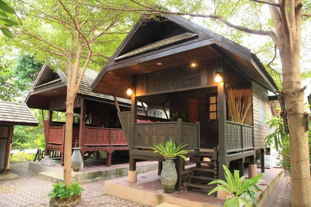 Heuan Parittapa Lanna Baan Tawai 3* Chiang Mai