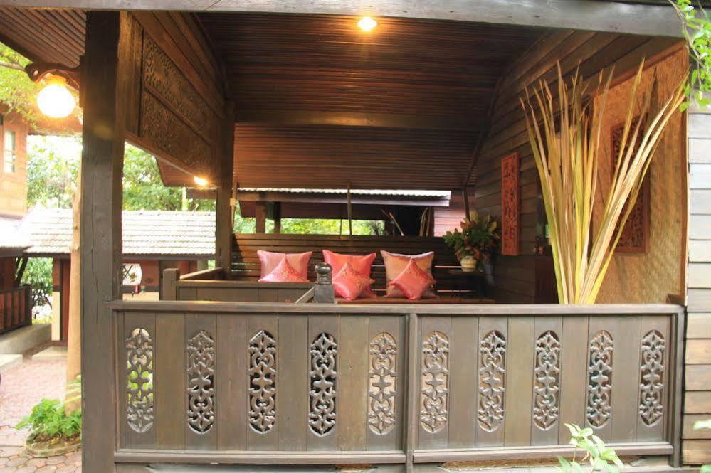 Hotel Heuan Parittapa Lanna Baan Tawai 3*