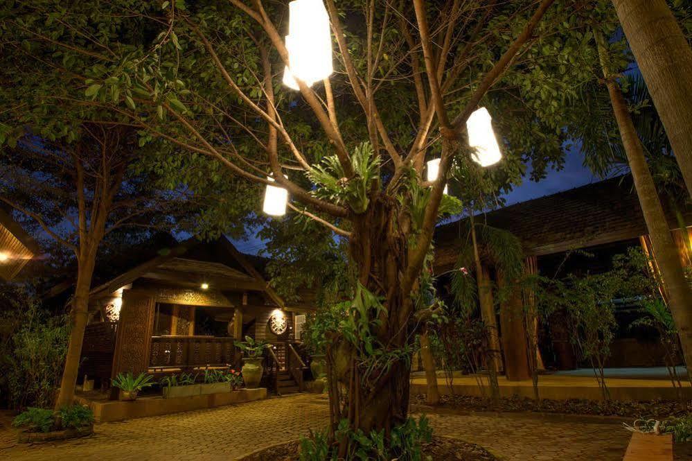 Hotel Heuan Parittapa Lanna Baan Tawai 3*
