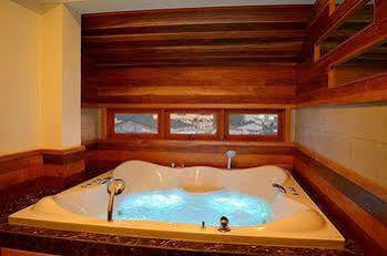 Hotel Metro & 4*