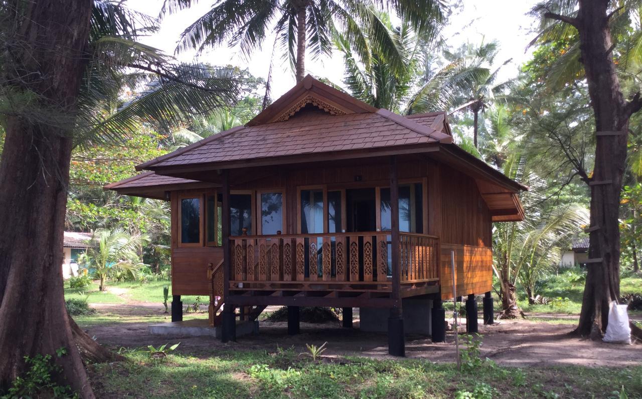 Aow Yai Bungalows 2* Koh Phayam