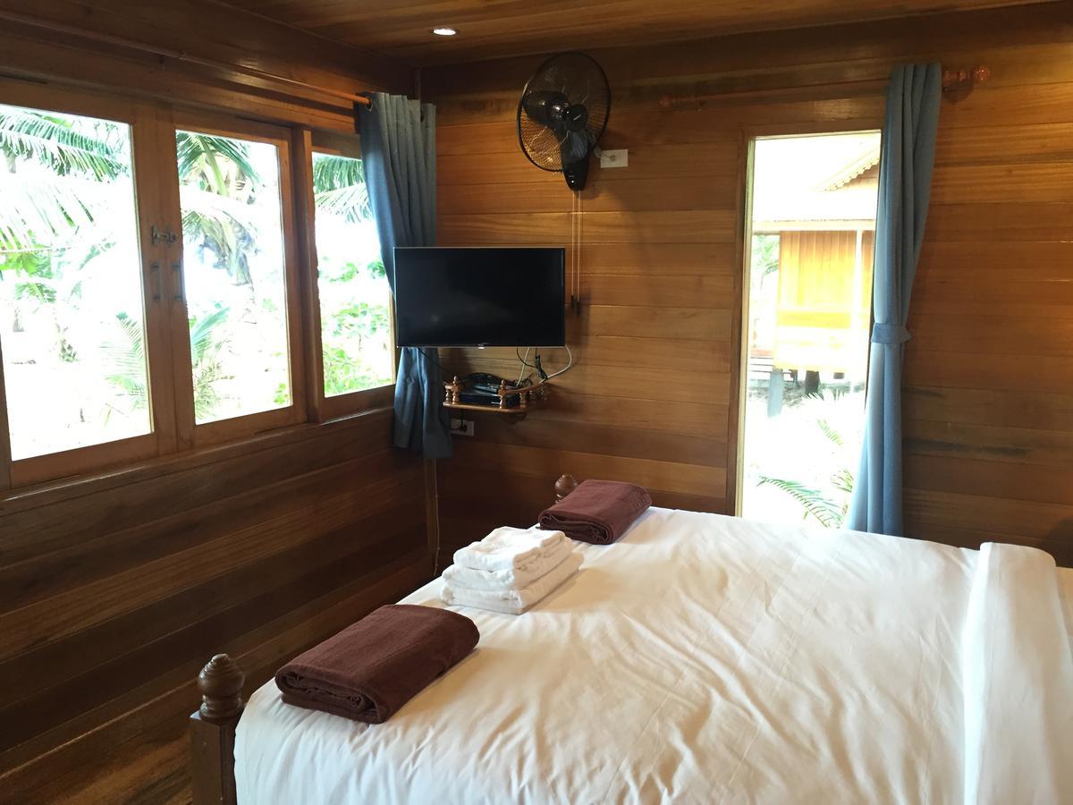Aow Yai Bungalows 2* Koh Phayam