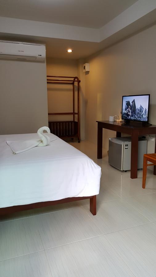Bed & Breakfast Yellow House Rayong 3*