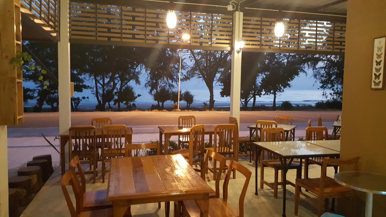 Yellow House Rayong 3* Ban Phe
