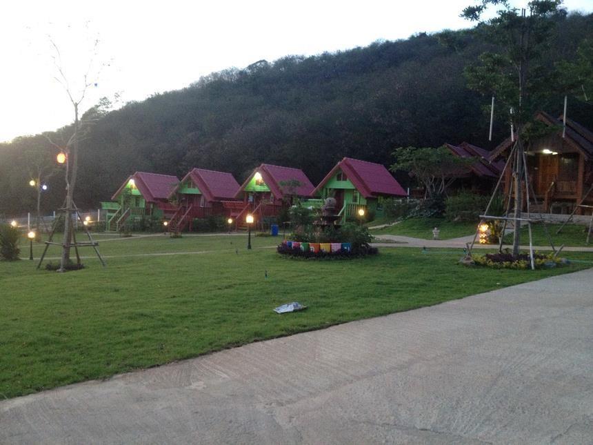 บ้านเรือนไท Ban Ruenthai Muaklek 2* Muak Lek