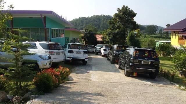 Resort บ้านเรือนไท Ban Ruenthai Muaklek 2*