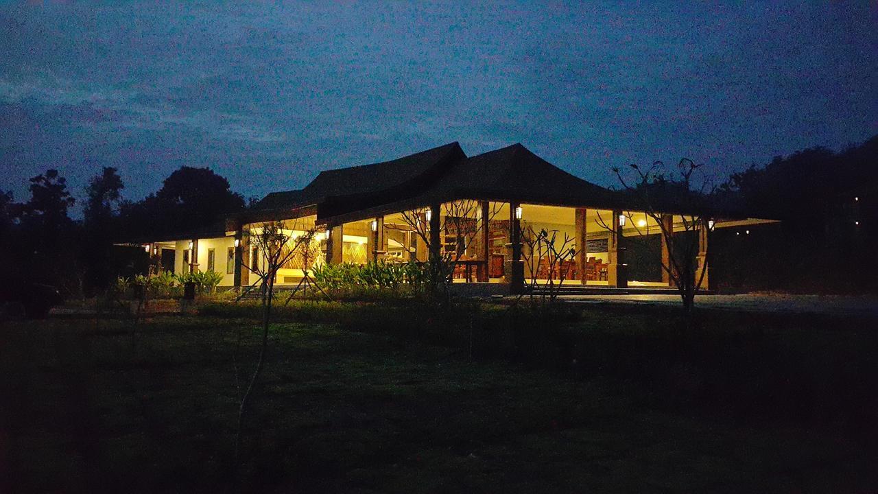 Phu Chom Mork 3* Sangkhla Buri