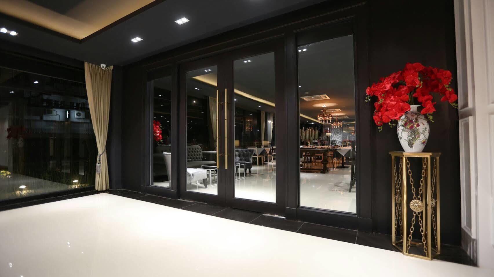 Hotel Taris Art 3*