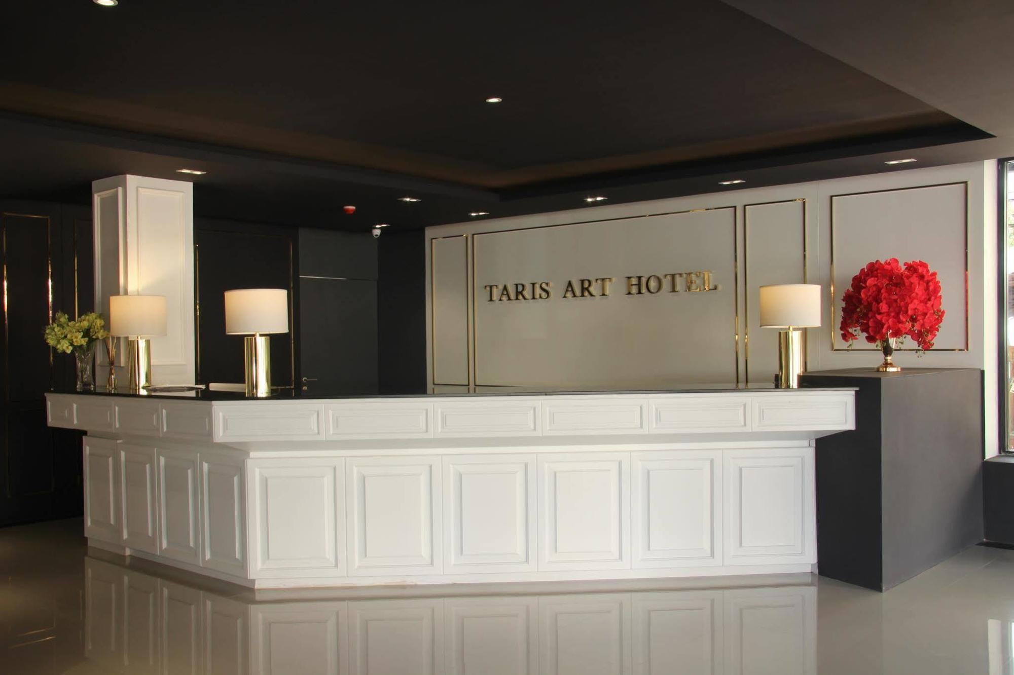 Hotel Taris Art 3*